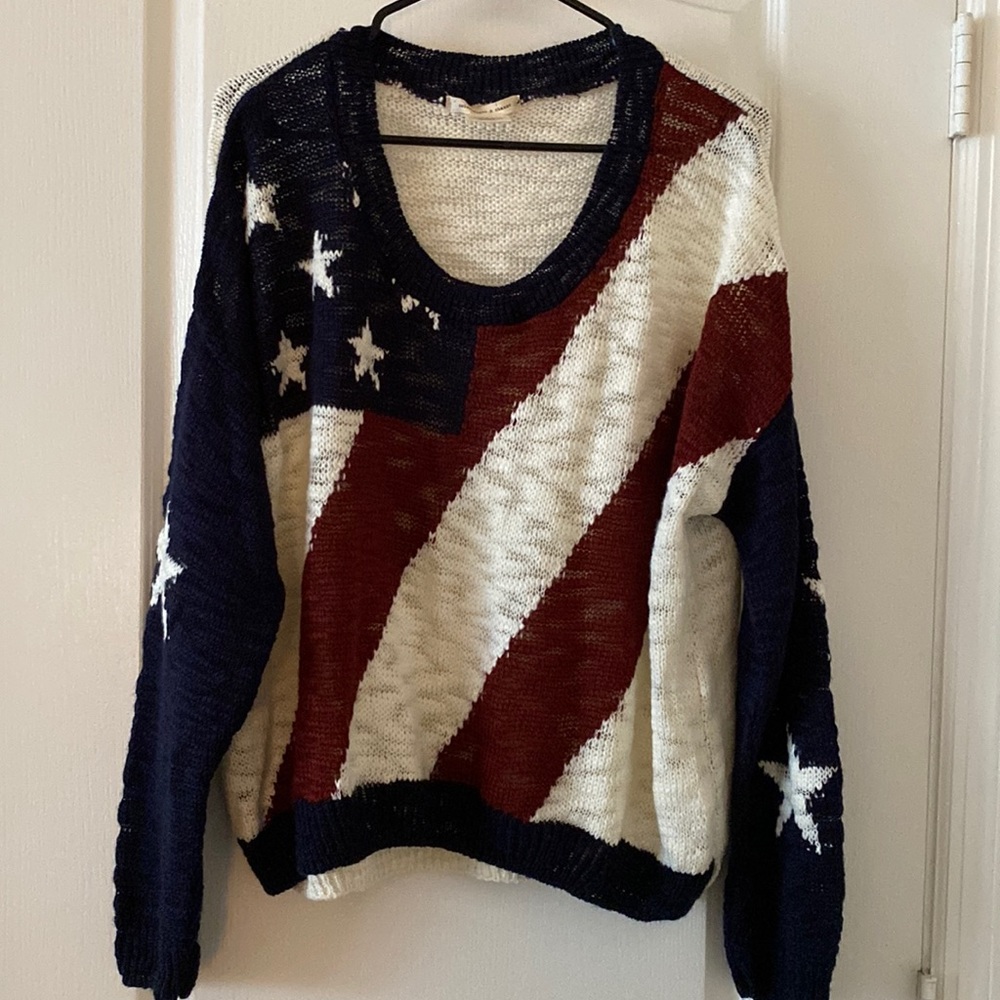 USA size large sweater